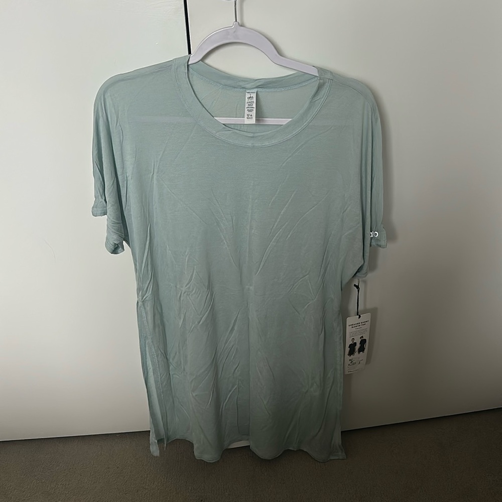 ALO Yoga Light Green Women's Top